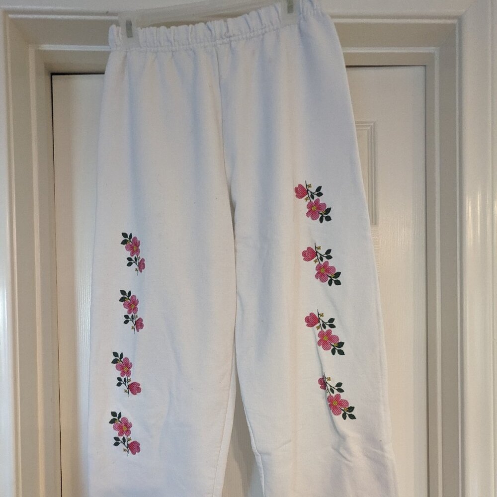 White/Pink Flower Graphic Sweats